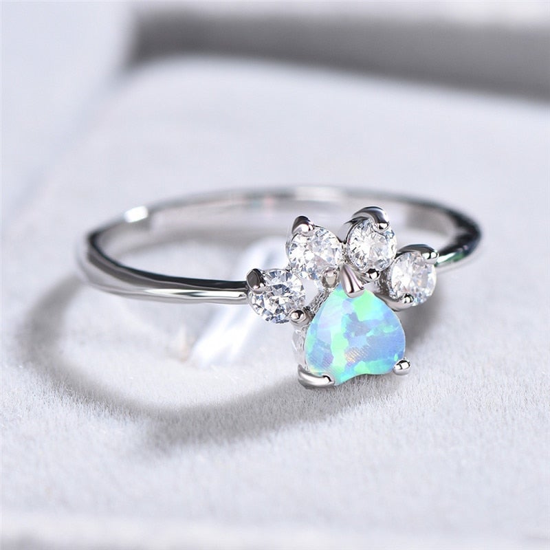 Nhẫn đính đá opal và zirconi