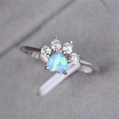 Nhẫn đính đá opal và zirconi